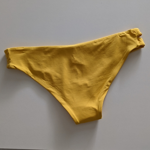 {L*Space} Brand New Sunshine Gold Bikini Set - Picture 14 of 16